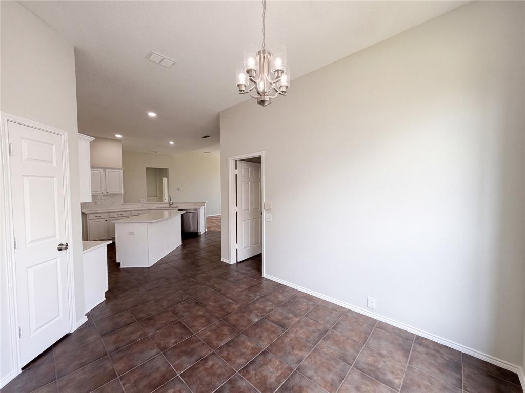 401 Pin Oak Trail Property Photo 13