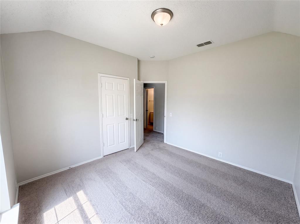 401 Pin Oak Trail Property Photo 22