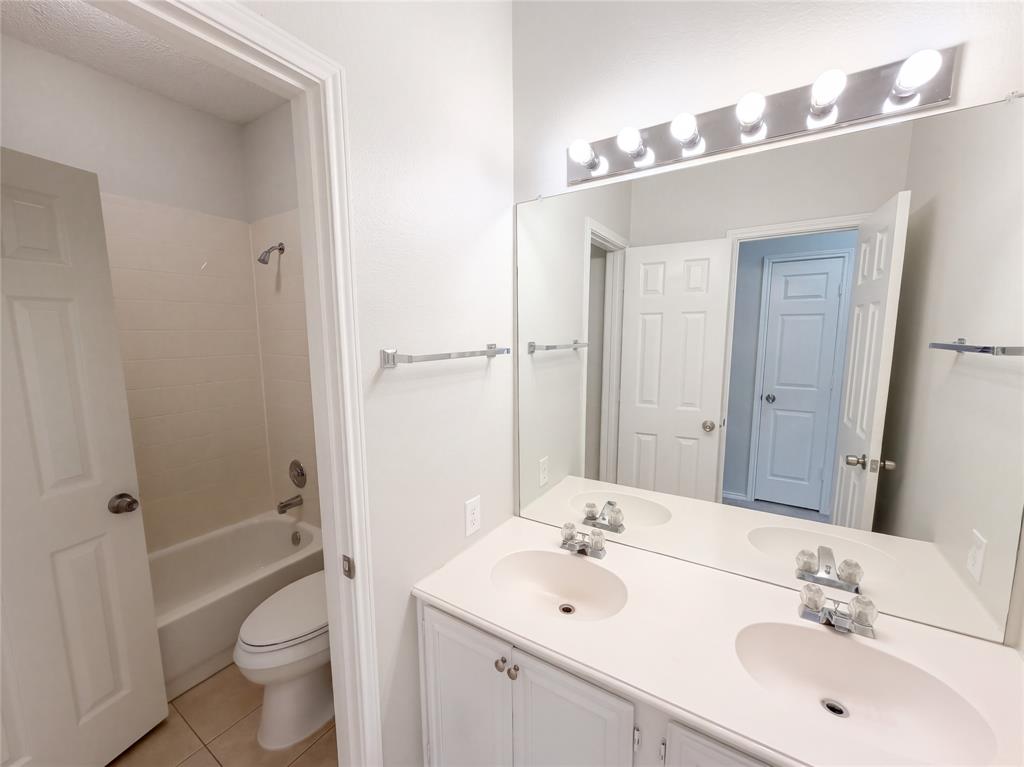 401 Pin Oak Trail Property Photo 26