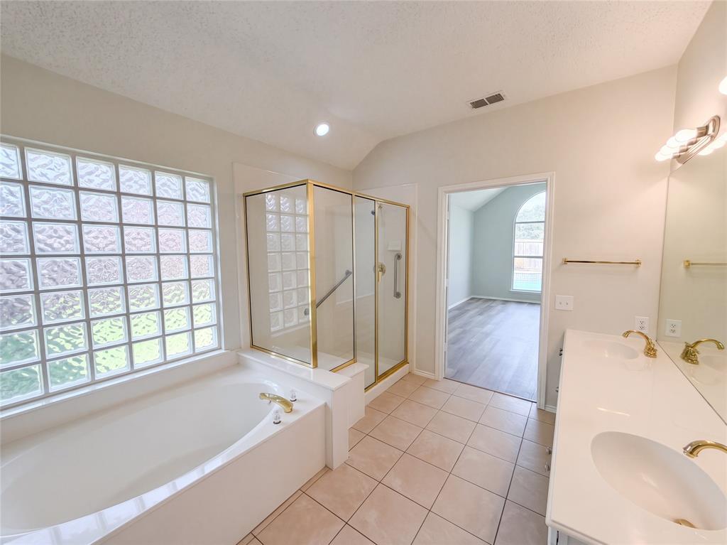 401 Pin Oak Trail Property Photo 29