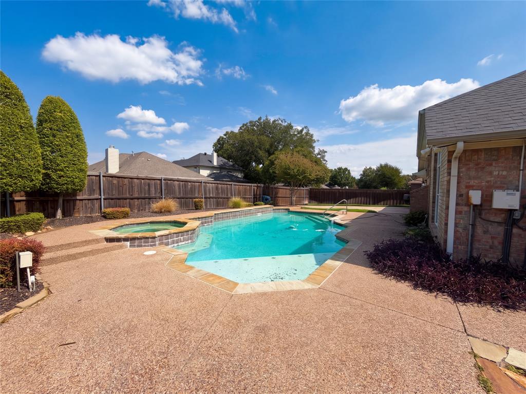 401 Pin Oak Trail Property Photo 37