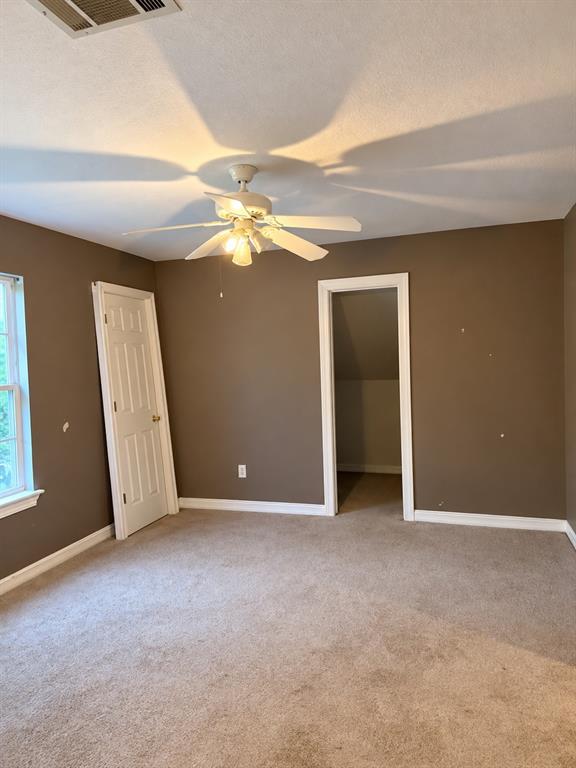 1017 W 3rd Street Property Photo 9