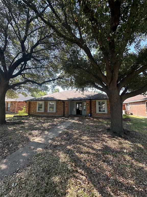 2032 Lansdown Drive Property Photo 1