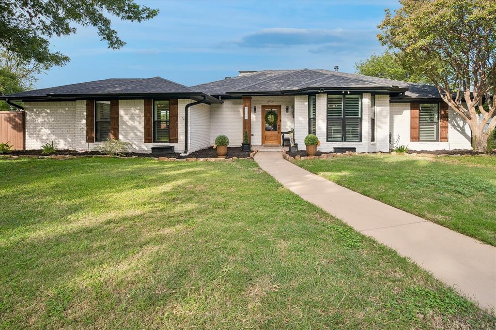 10102 Laingtree Drive Property Photo 1