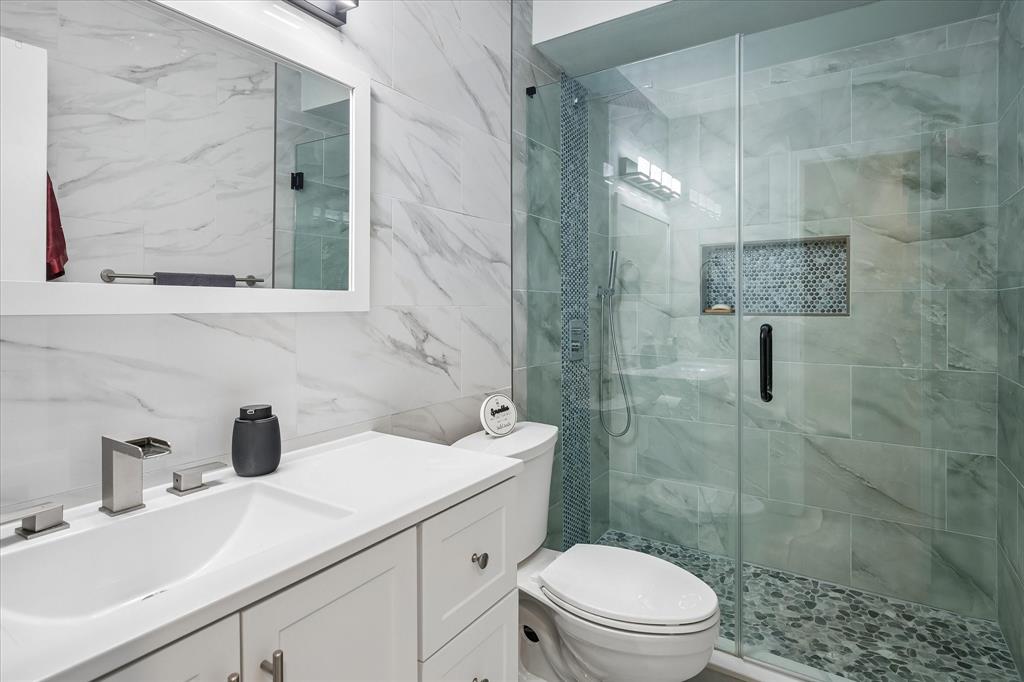 10102 Laingtree Drive Property Photo 20