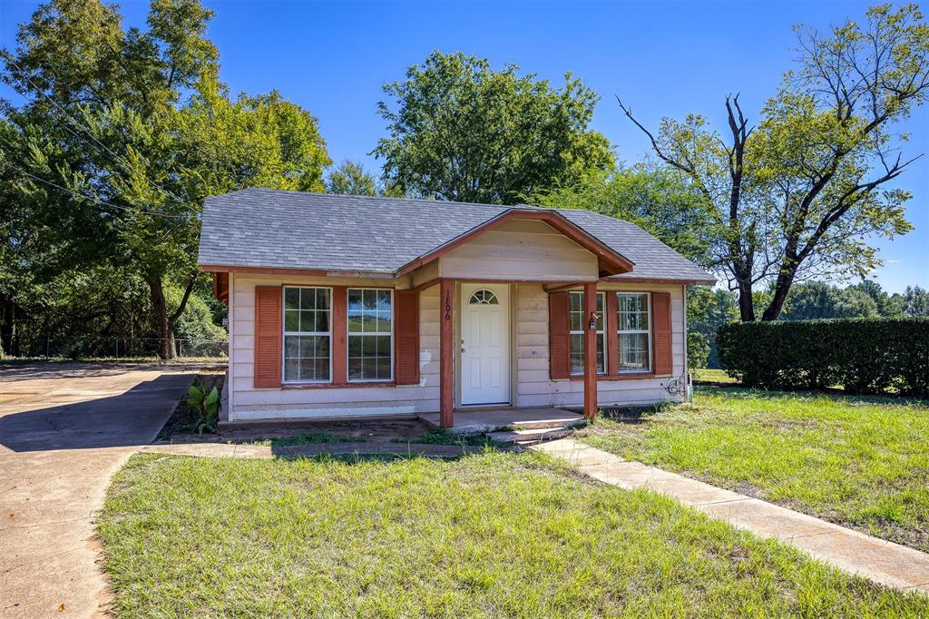1806 N Link St Property Photo 1