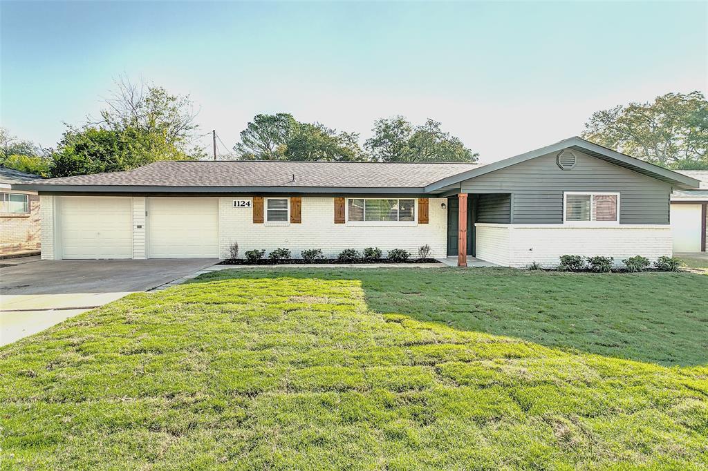 1124 Norwood Drive Property Photo 1