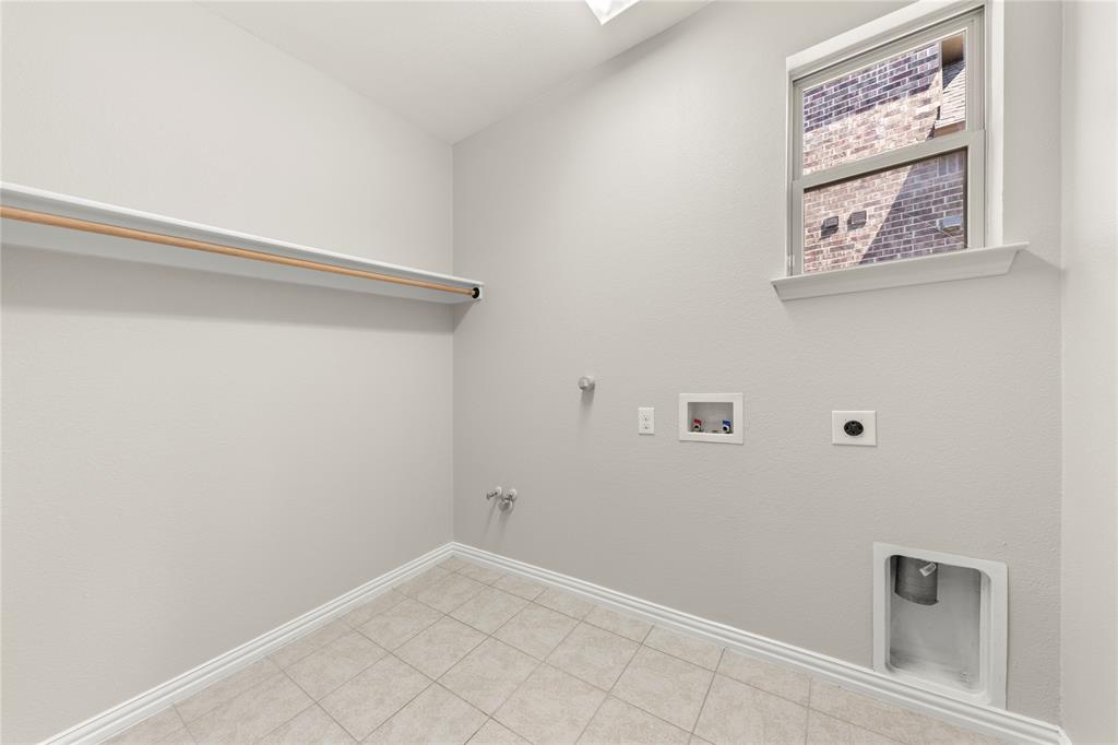 740 Sundrop Drive Property Photo 18