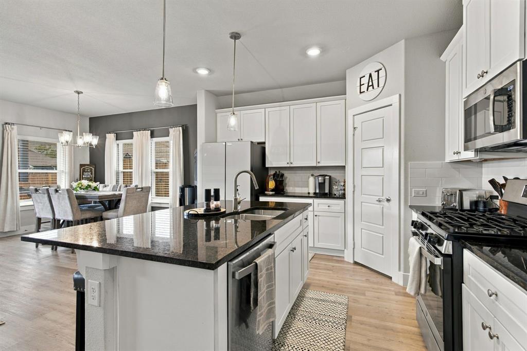 608 Finlee Way Property Photo 10