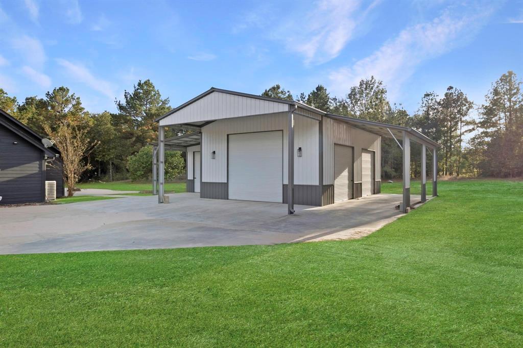 7899 Us Highway 190 Property Photo 4