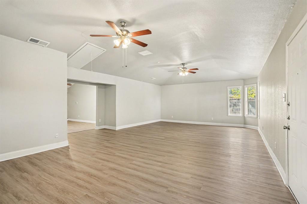 124 Sioux Street Property Photo 8
