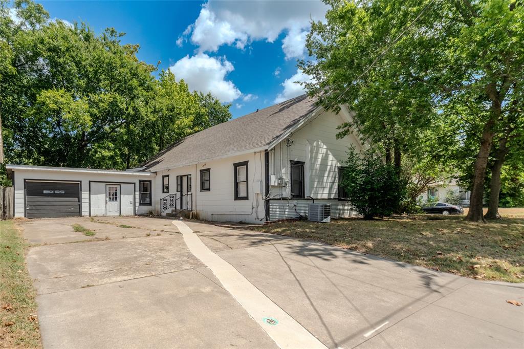1410 Sycamore 1 Property Photo 4