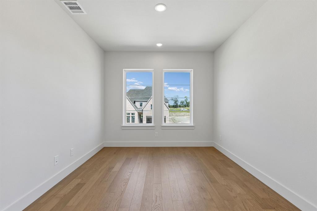 8729 Porch Place Property Photo 16