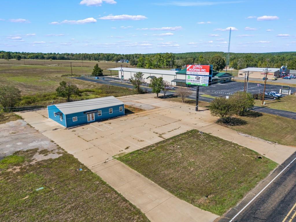 2370 S Fm 2869 Property Photo 8