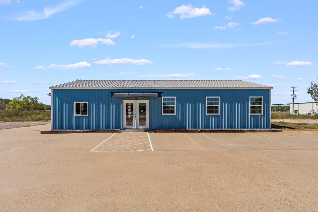 2370 S Fm 2869 Property Photo 13