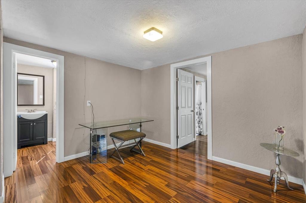 710 S Spears Street Property Photo 19
