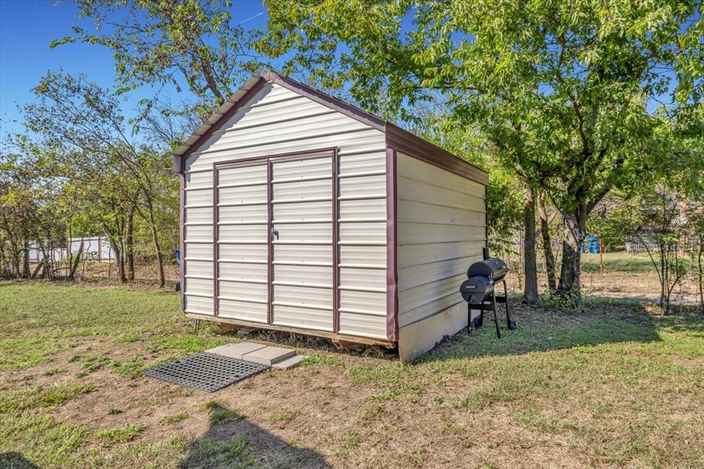 710 S Spears Street Property Photo 23