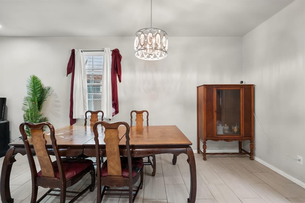 407 Hitt Street Property Photo 12