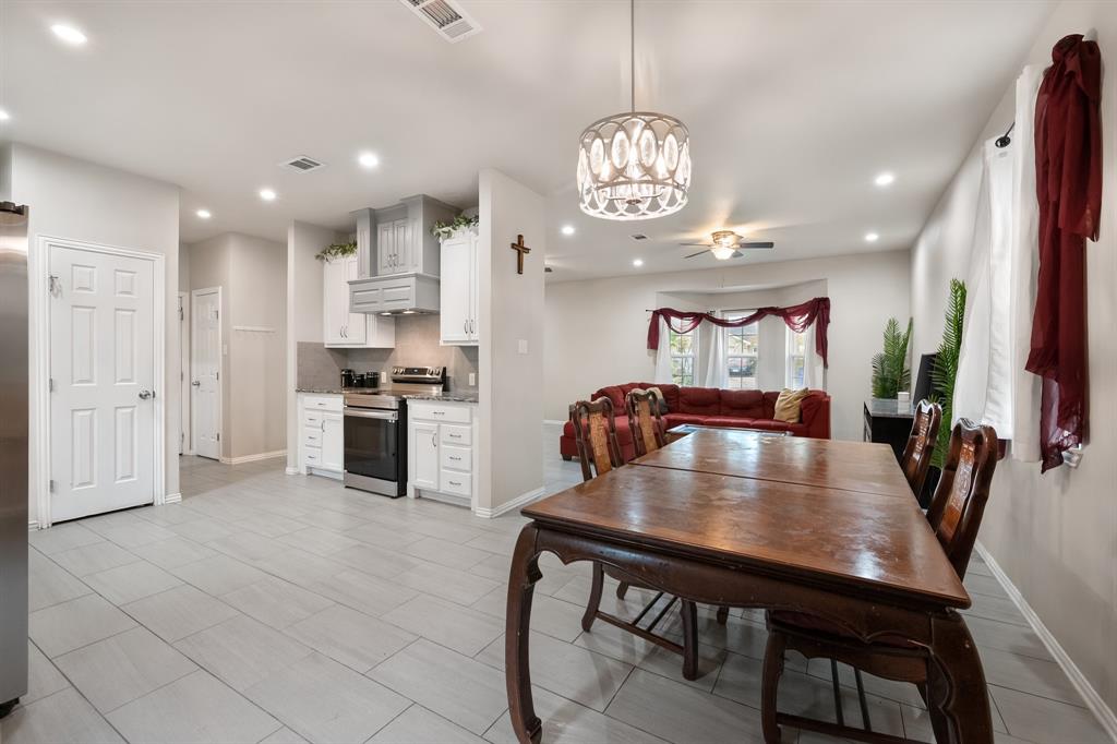 407 Hitt Street Property Photo 13