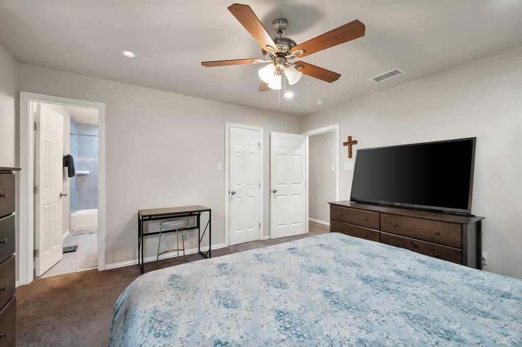 407 Hitt Street Property Photo 16