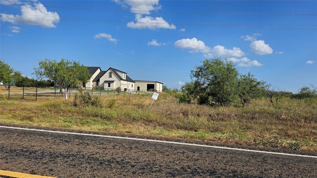 000 Fm Rd 1392 Property Photo 6