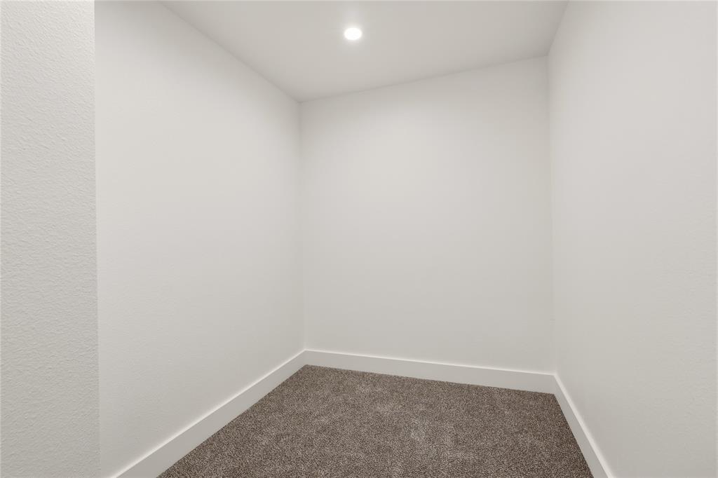 327 Boone Property Photo 25