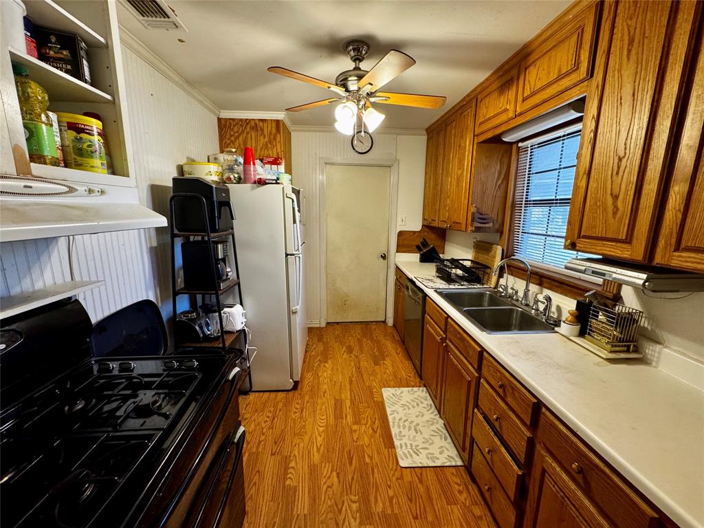 512 Wanda Street Property Photo 8