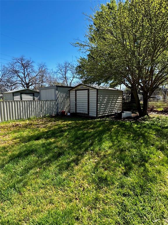 512 Wanda Street Property Photo 12