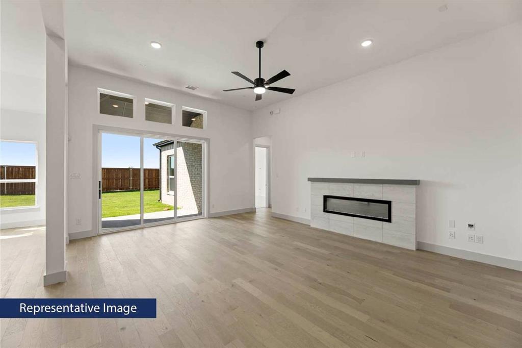 501 Loggia Way Property Photo 4