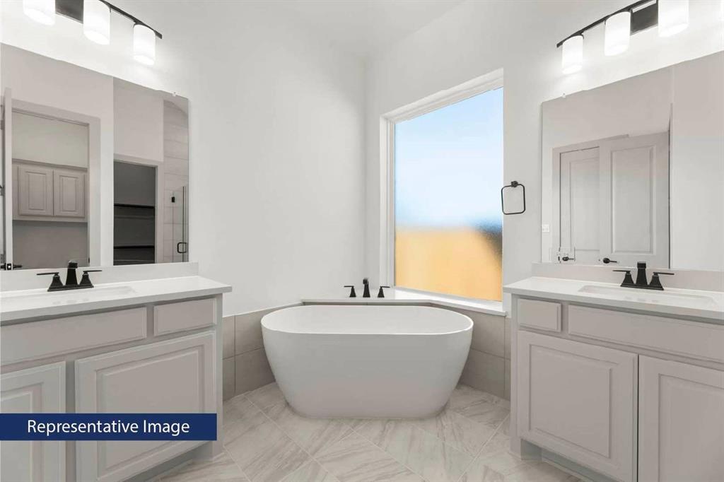 501 Loggia Way Property Photo 6