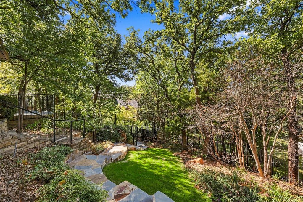 800 Oakwood Court Property Photo 34