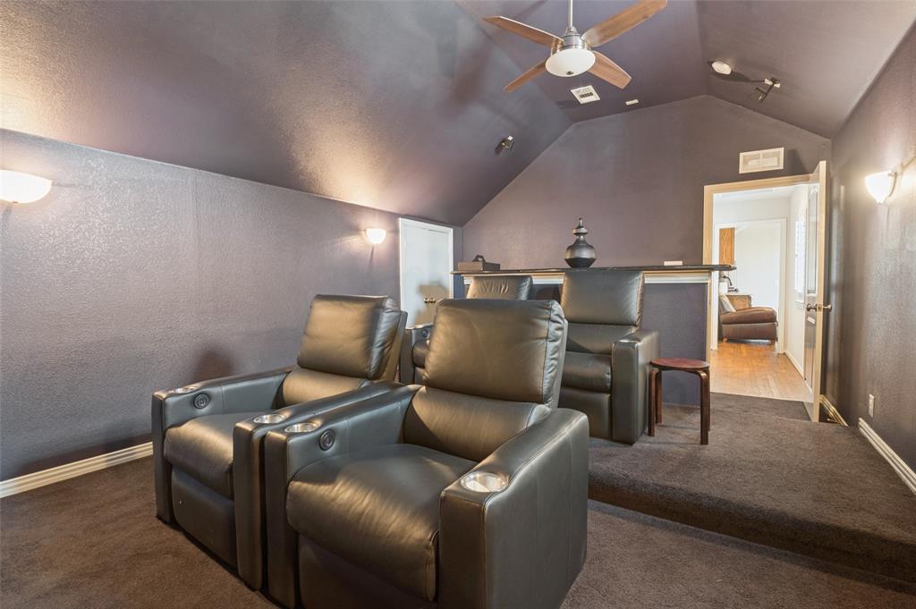 2418 Amberleaf Court Property Photo 16
