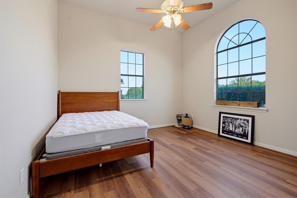 2418 Amberleaf Court Property Photo 25