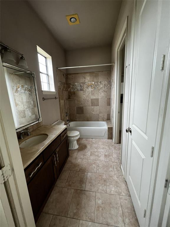 2418 Amberleaf Court Property Photo 26