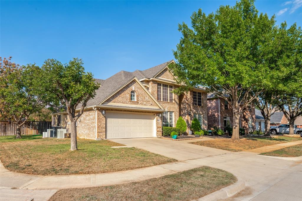 2323 Everton Drive Property Photo 1