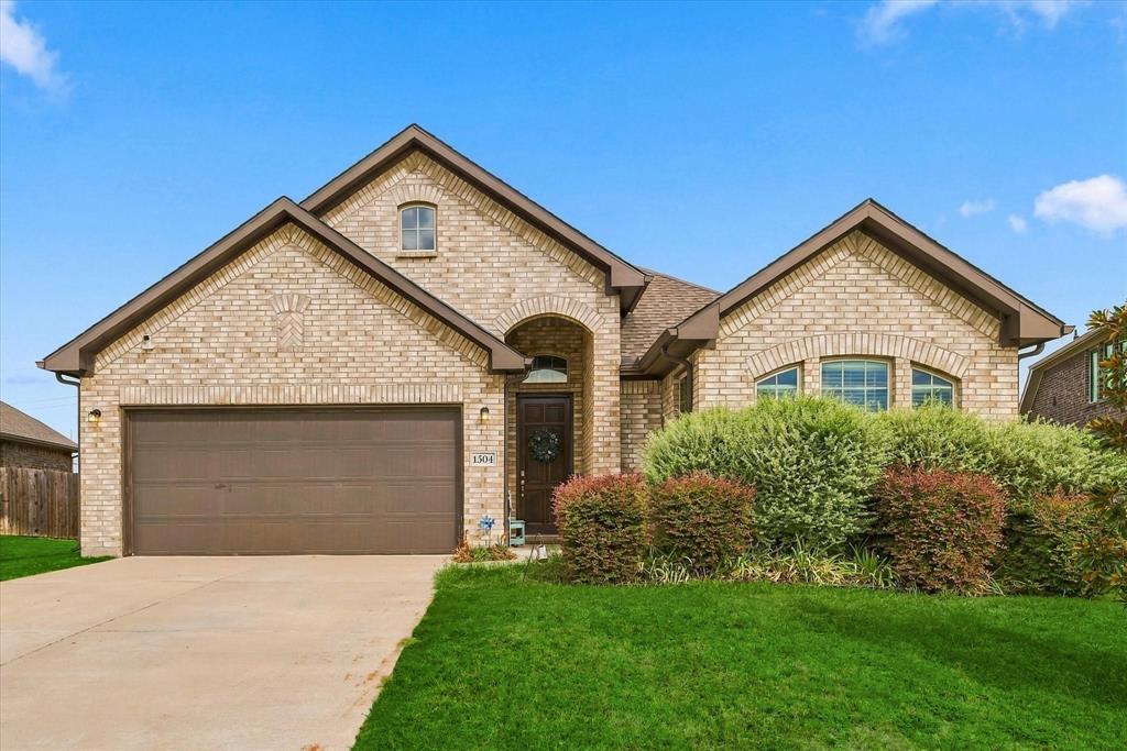 1504 Ravenswood Lane Property Photo 1
