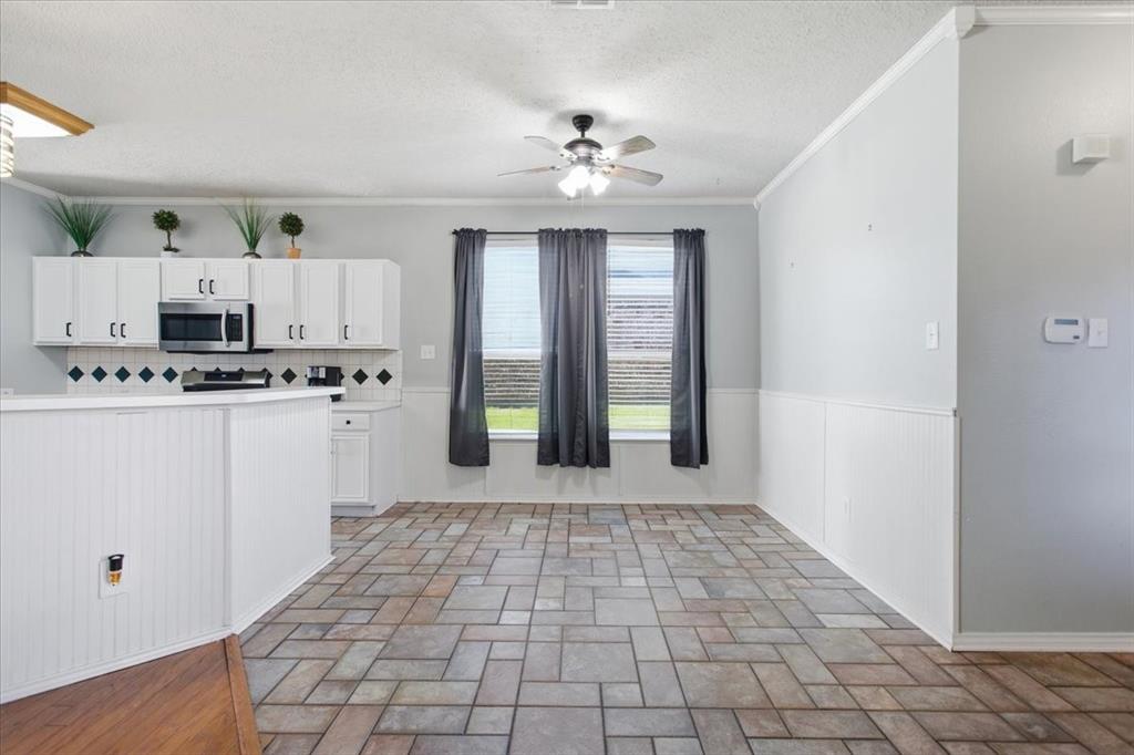 204 Newport Drive Property Photo 8