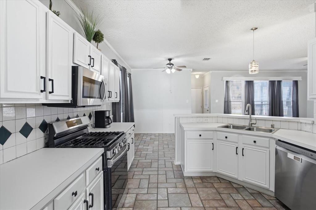 204 Newport Drive Property Photo 11