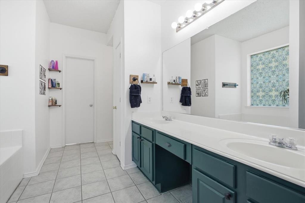 204 Newport Drive Property Photo 14