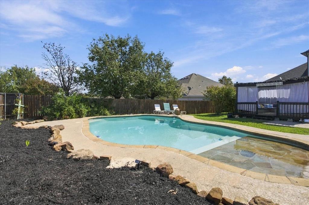 204 Newport Drive Property Photo 26