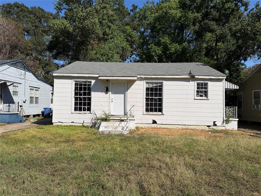 5323 Bienville Avenue Property Photo 1