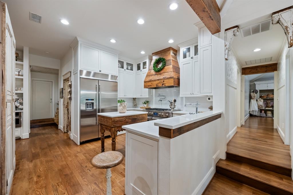 2108 Augusta Property Photo 12