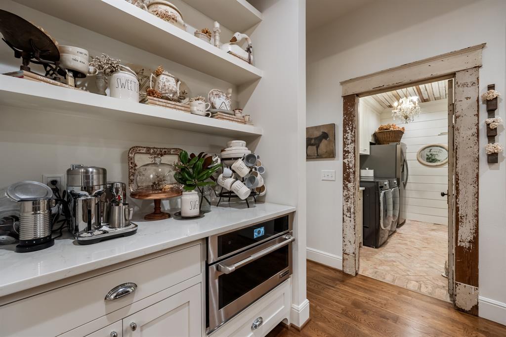 2108 Augusta Property Photo 15
