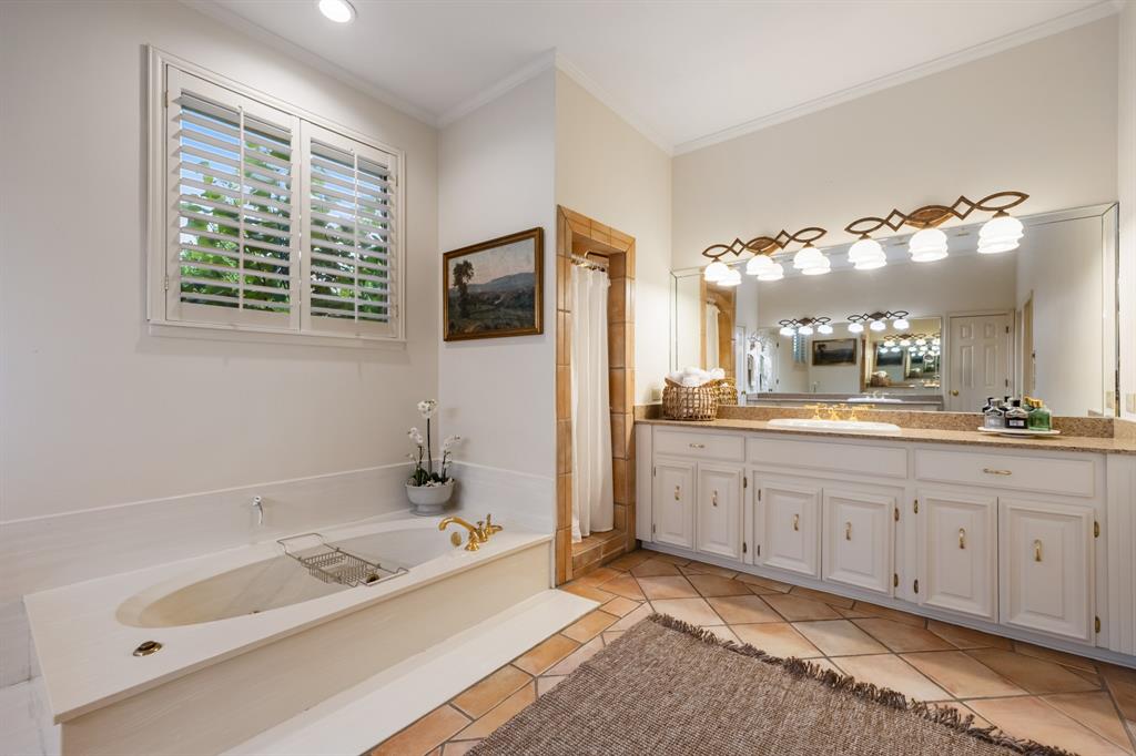 2108 Augusta Property Photo 22