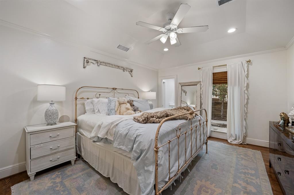 2108 Augusta Property Photo 23