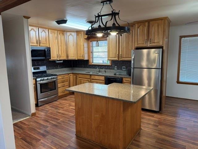 645 W 4th Street Property Photo 3