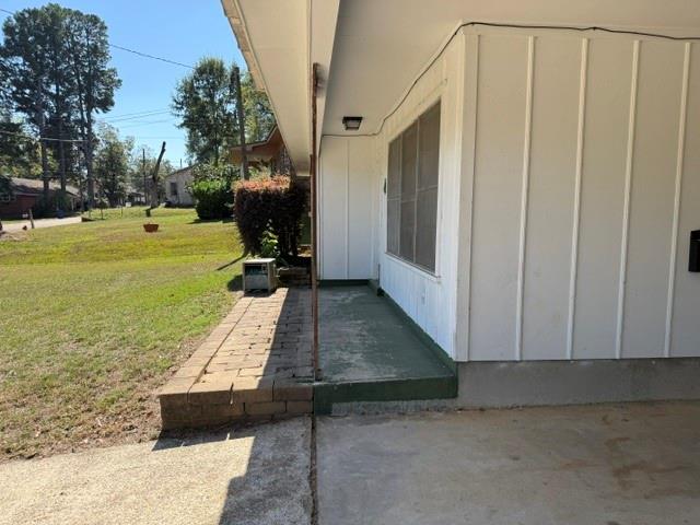 645 W 4th Street Property Photo 12