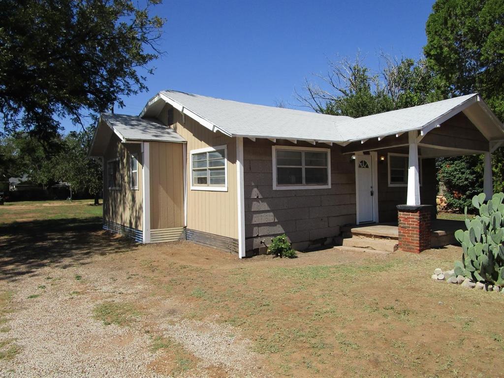1205 N Avenue F Property Photo 2