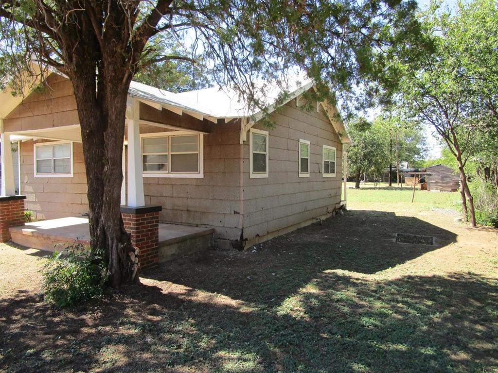 1205 N Avenue F Property Photo 3