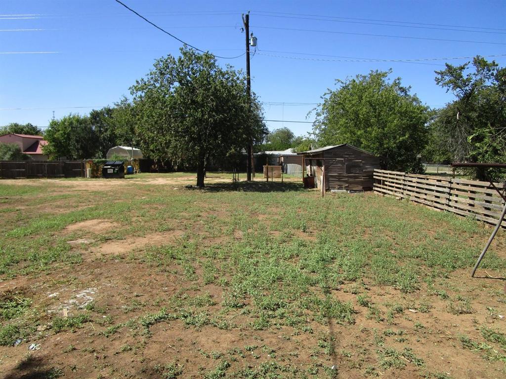 1205 N Avenue F Property Photo 4
